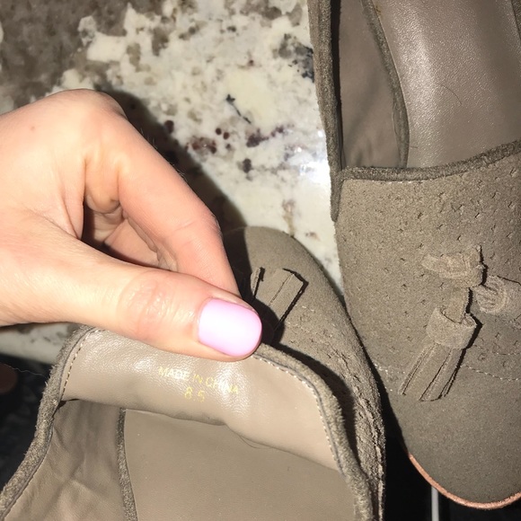 Dolce Vita women’s loafers size 8.5 grey tassels - Picture 5 of 5